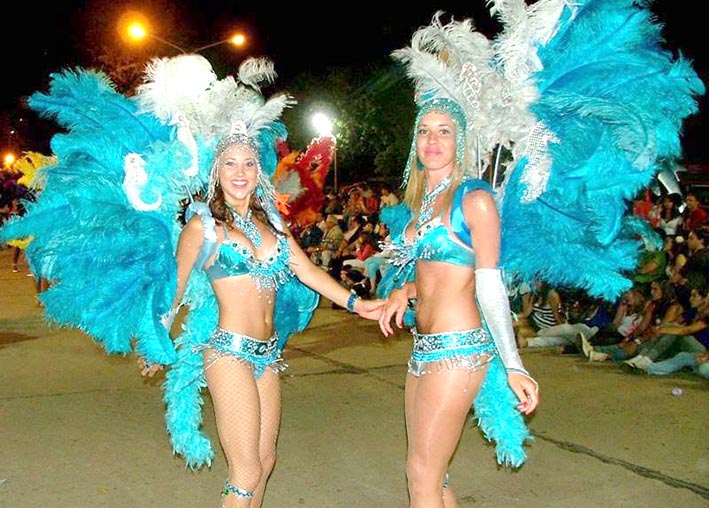 Con el grupo Sabroso comienzan las tres noches a todo Carnaval