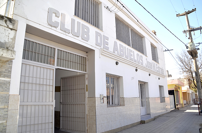 Ofrecen seis talleres para los adultos mayores Ofrecen seis talleres para los adultos mayores