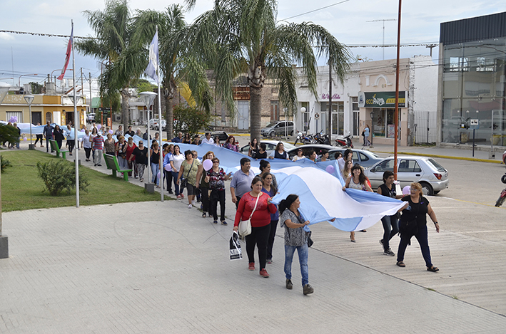 Marcha y homenajes