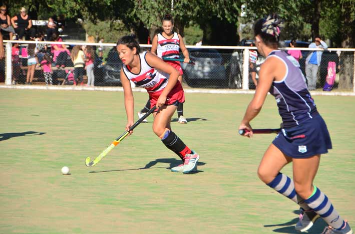 Las chicas comenzaron sus torneos