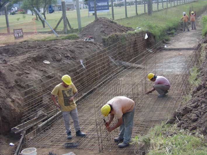 Avanza la obra de desagües con múltiples frentes