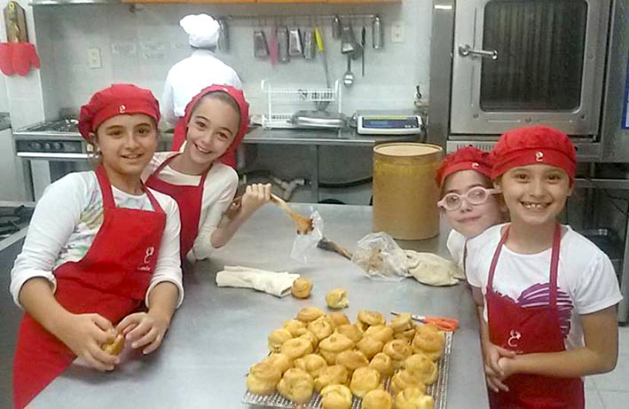 En la Escuela de Gastronomía Capacitar aprenden a cocinar hasta los más pequeños