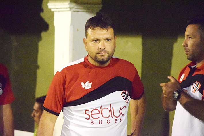 Con duelo villanovense, vuelve el certamen local
