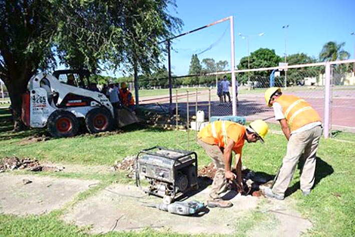 Municipales siguen reclamando por  salarios dignos pero nadie los atiende