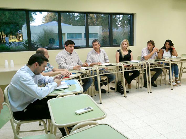 Protagonistas de reunión provincial