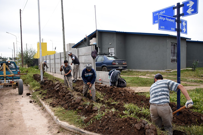 Por la lluvia se demoró la entrega de viviendas y hubo malestar