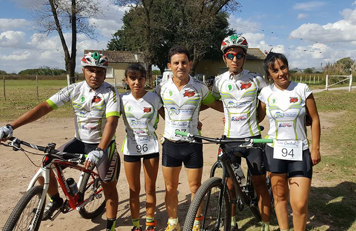 La Escuela compitió en el duatlón de Las Rosas