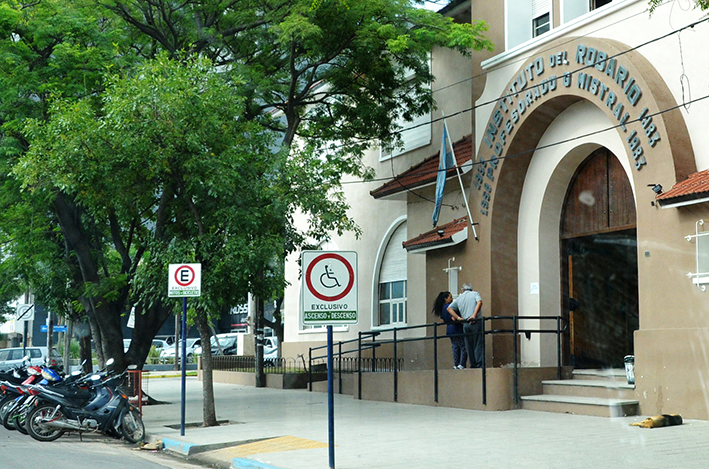 El gremio de docentes privados denunció despidos en dos colegios