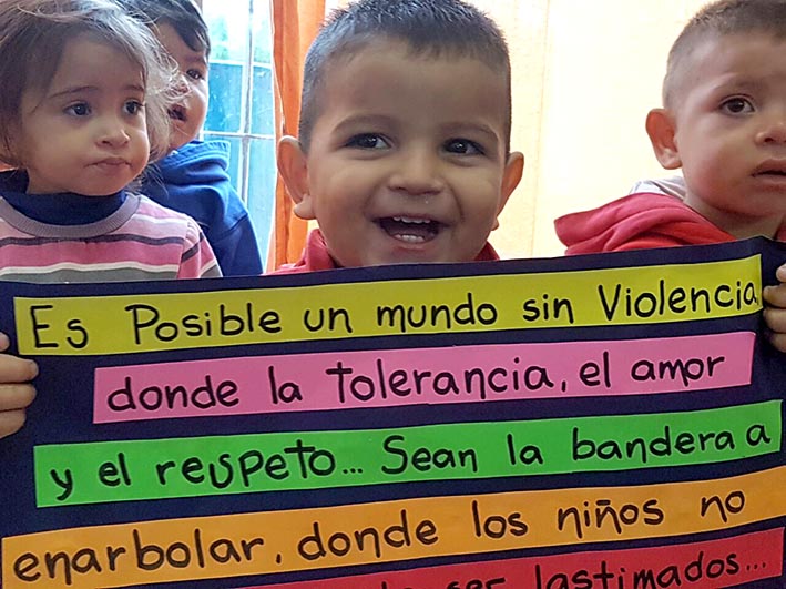 Los niños contra el maltrato infantil