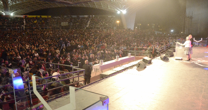 Vigilia multitudinaria en el Anfiteatro