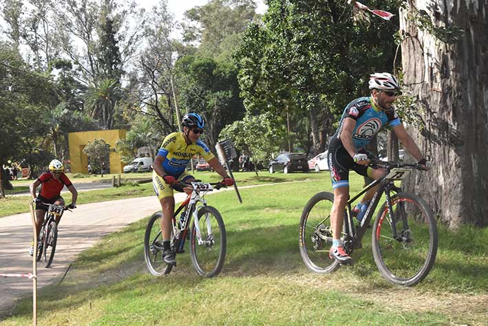 Más de 250 ciclistas en el Parque