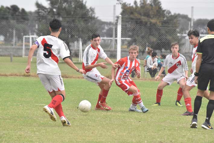 Por un sábado a pleno fútbol