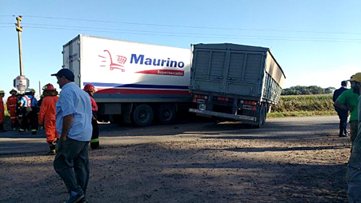 Choque de camiones en la ruta provincial 11