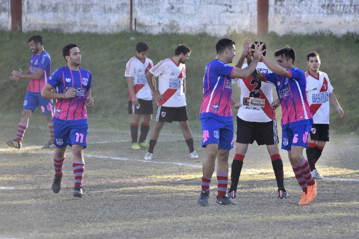 Universitario goleó y se ilusiona