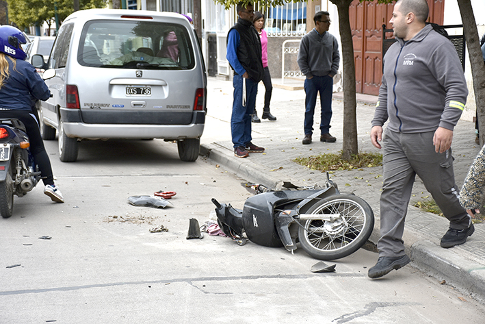 Un adolescente sufrió triple fractura en el accidente más grave de la víspera