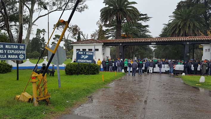 Estatales nacionales rechazaron el aumento del 20% firmado por UPCN Estatales nacionales rechazaron el aumento del 20% firmado por UPCN