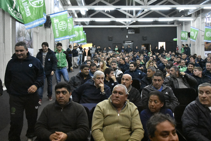 “Hoy más que nunca defendamos a la industria nacional”