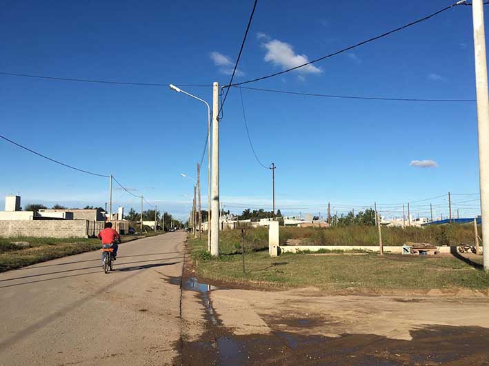 Machicado reclamó nomencladores y reductores de velocidad para el barrio Evita