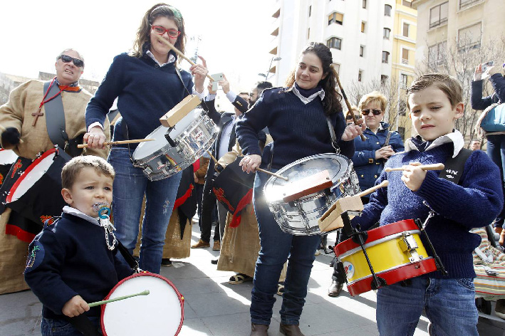 La comunidad vasca convocó a participar en una gran “tamborrada”