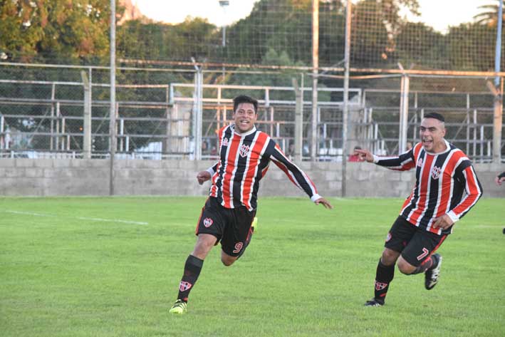 «Ojito» con Alem: ganó el clásico y es puntero