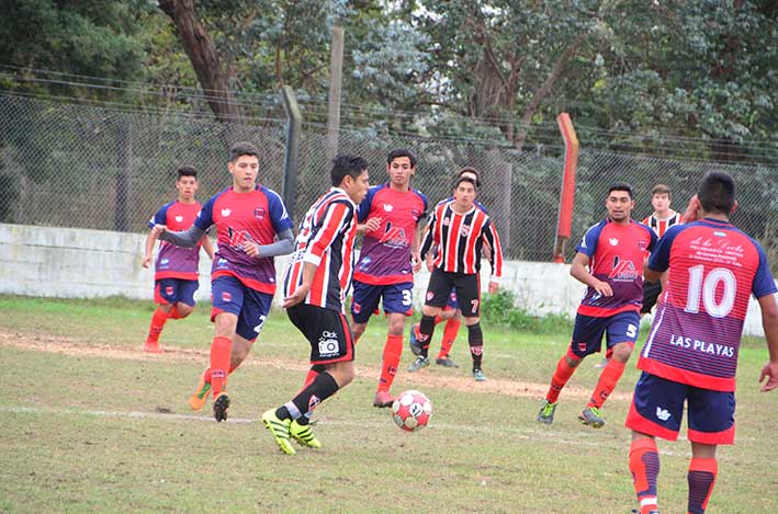 Alem se destapó con goles