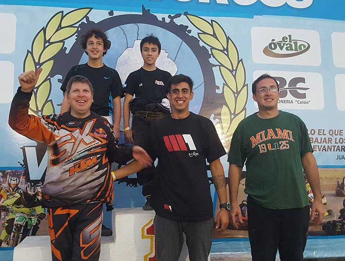 Cuatro campeones en Villa Nueva