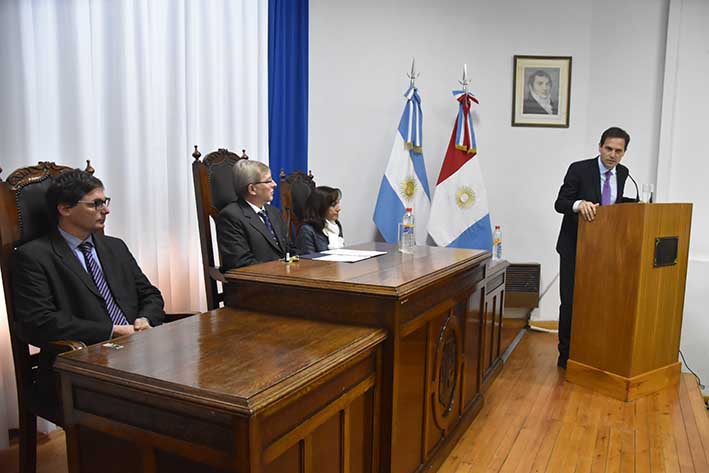 Gill criticó a Macri y dijo que “cada vez hay más pobreza y desigualdad” Gill criticó a Macri y dijo que “cada vez hay más pobreza y desigualdad”