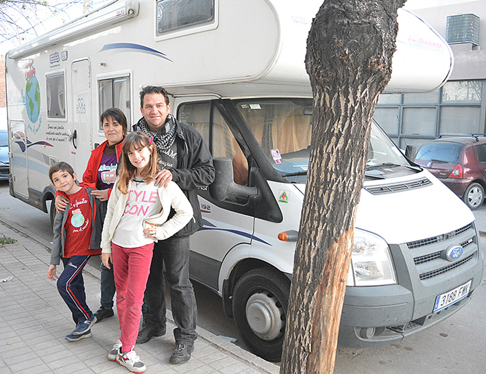 La familia española que dejó todo para ser ciudadanos del mundo