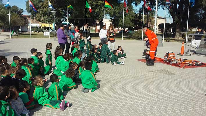 Acto, chocolatada, ascensos y juramentos