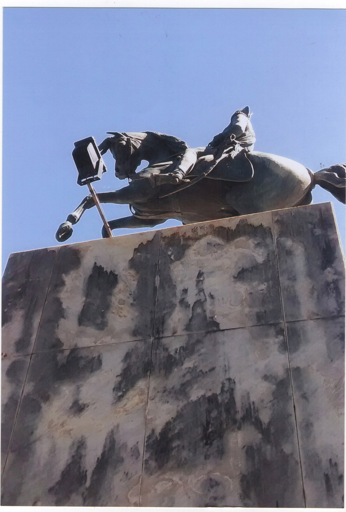 Restauran el monumento al General San Martín Restauran el monumento al General San Martín