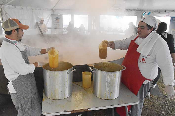 El locro más grande del mundo