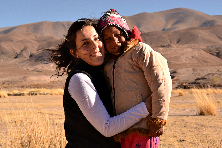 Una ONG local busca “padrinos” para niños del norte argentino