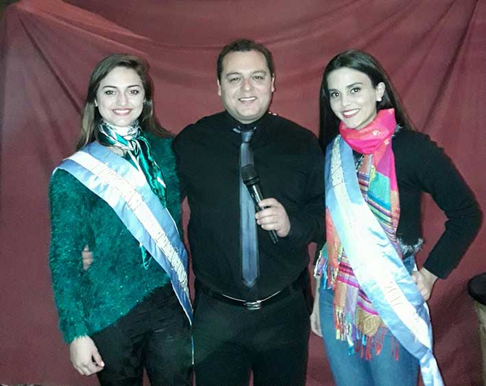 Las soberanas del Festival de Peñas en la peña “La Machadita” en el Rivadavia