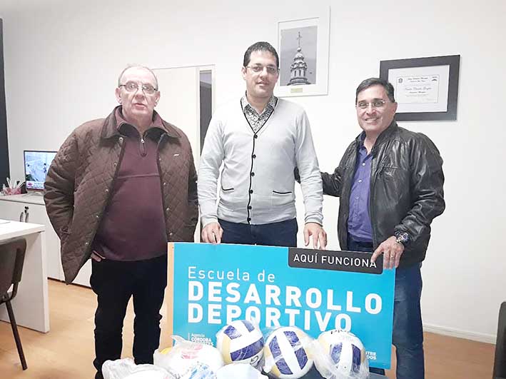 Visita, presentación y entrega de elementos