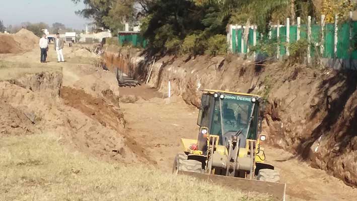 Construyen desagüe en La Reserva