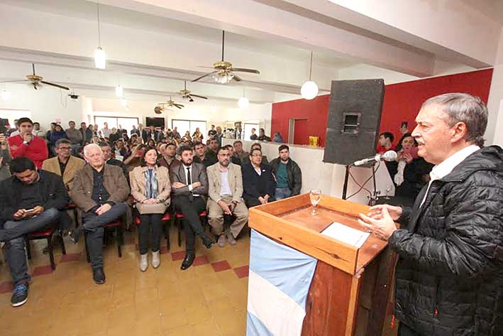 Ponen en marcha obra de cloacas