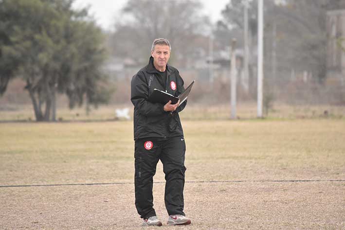 “A los partidos los pierdo yo y los ganan los jugadores”