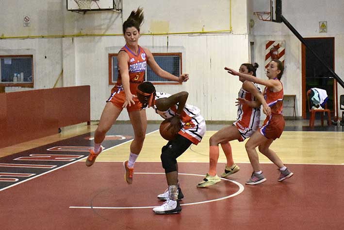 Ameghino ganó, goleó y gustó