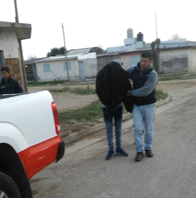 Cuatro detenidos por robos y uno por amenazas y lesiones