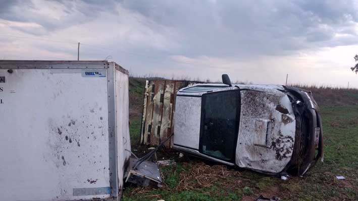 Volcó una camioneta