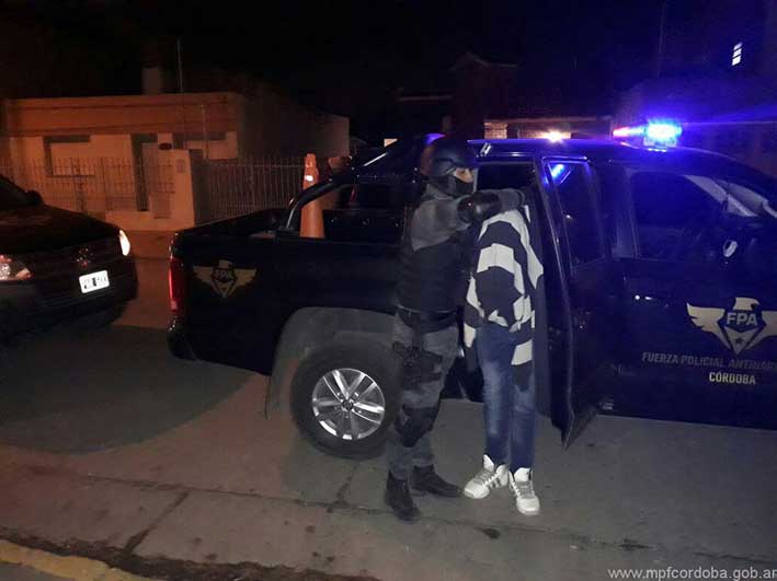 Detenidos con 411 dosis de marihuana