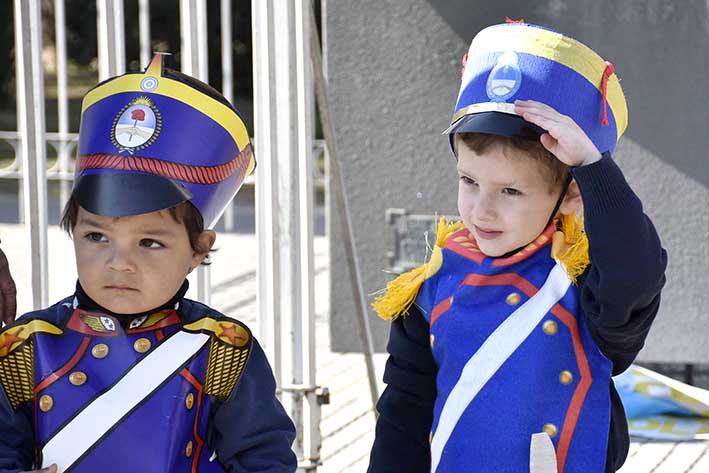 Homenajearon a San Martín con ofrendas y un “viaje en la historia”