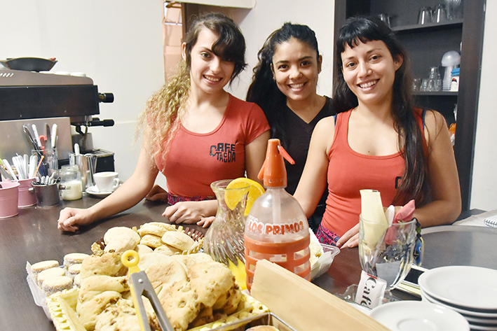 En pleno centro, un café con aroma de mujer