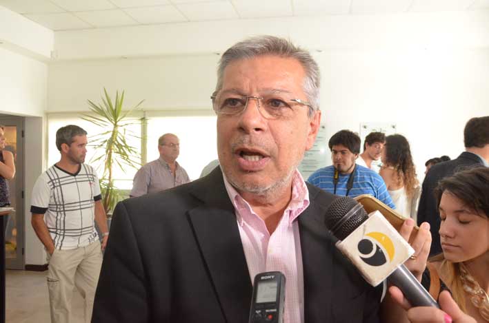 Muñoz prometió trabajar para captar el voto de los indecisos