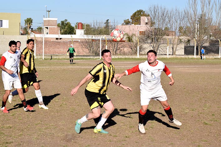 Varios errores marcaron un clásico para el olvido