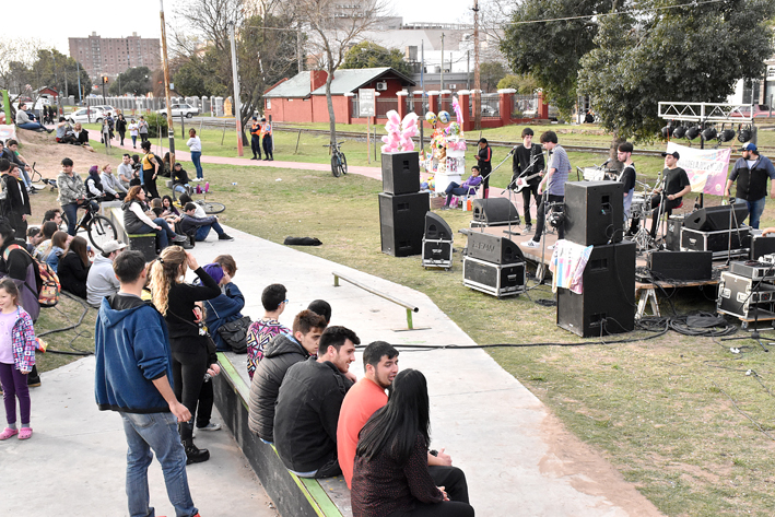 El rock también dijo presente