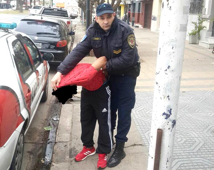 Arrestado por robo calificado Arrestado por robo calificado