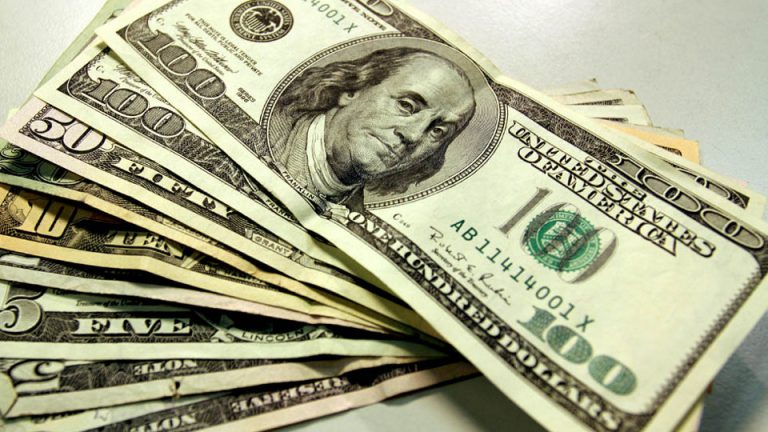 Advierten que el dólar debería costar $23