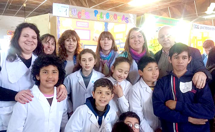 Chicos de cuatro escuelas rurales investigaron las “Luces peligrosas”