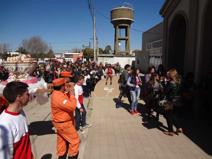 Fiesta de los fieles, almuerzo y el reencuentro de los Yaraví